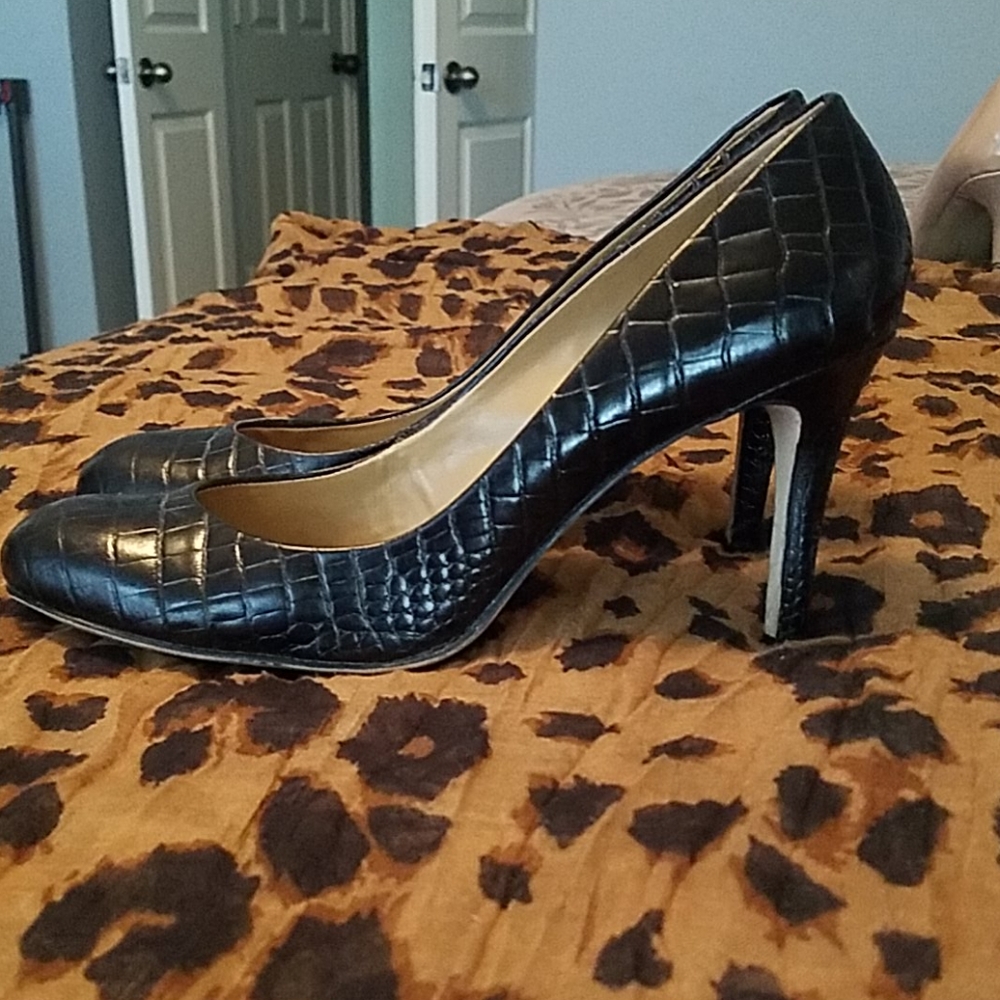 Ann Taylor Pumps